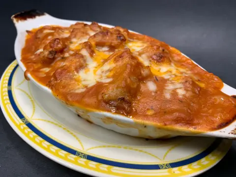 Cheesy Baked Pork Chop with Savoury Tomato Sauce / 金牌芝士焗豬扒飯或意粉