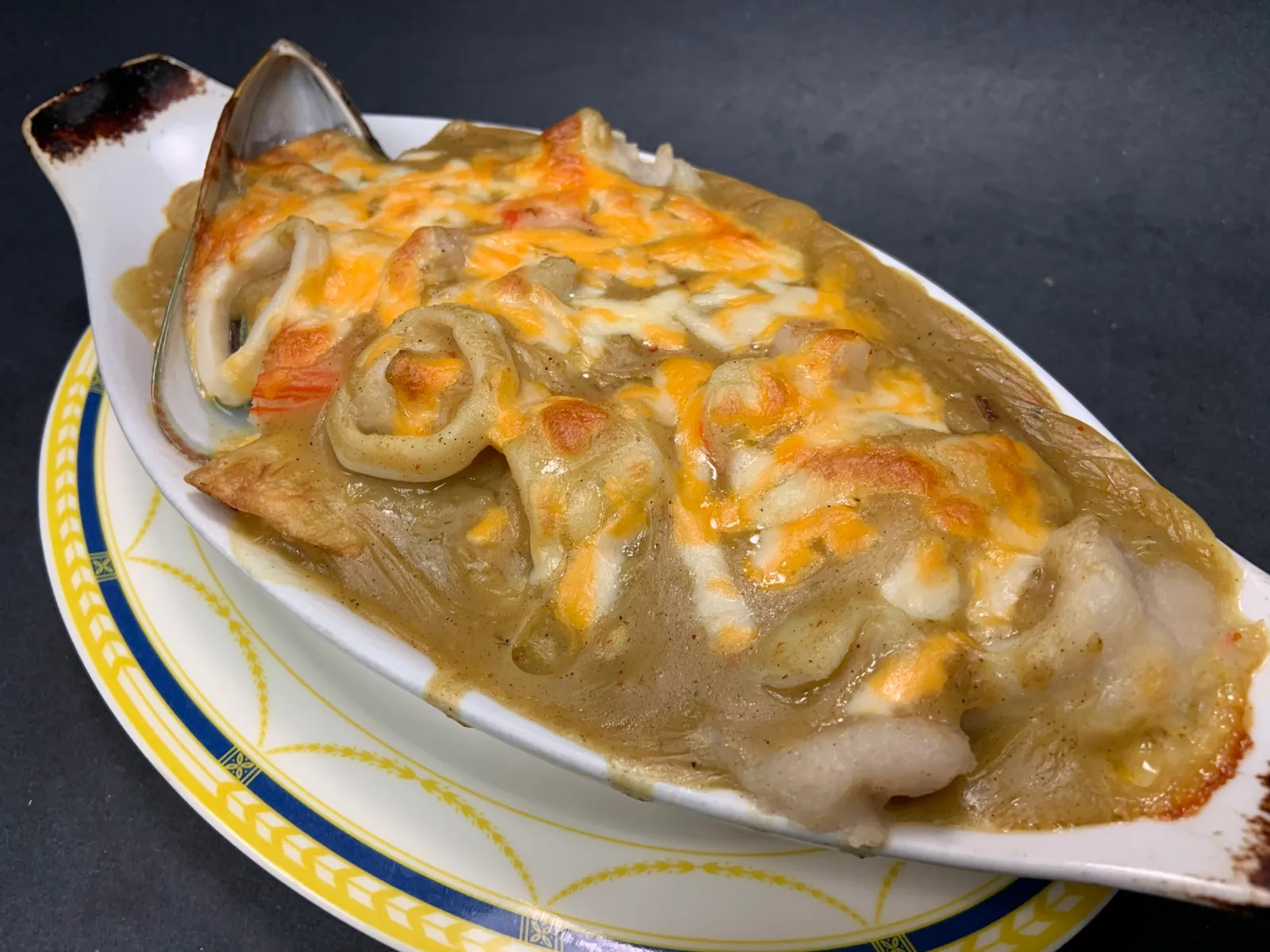 Cheesy Baked Seafood in Curry Sauce