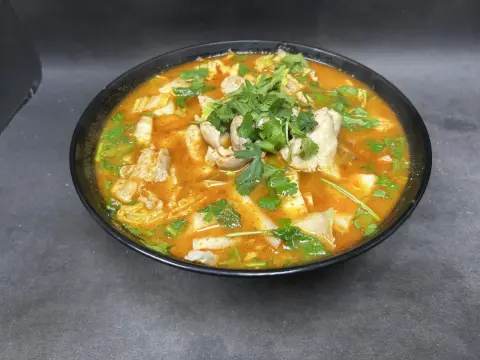 Chicken Laksa Noodle Soup / 喇沙雞