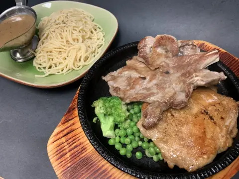 Chicken & Pork Chop Steak Combo / 黑椒雞扒 + 煎豬扒