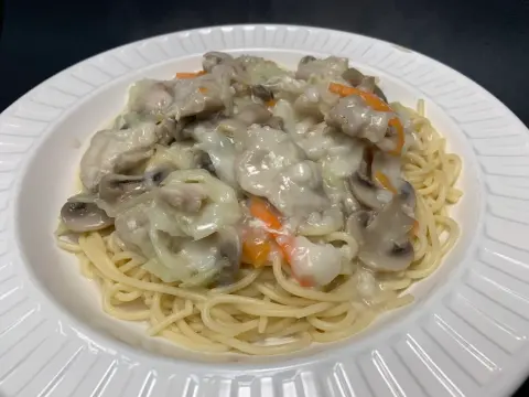 Creamy Mushroom Delight: Beef or Chicken / 白汁蘑菇牛肉或雞肉