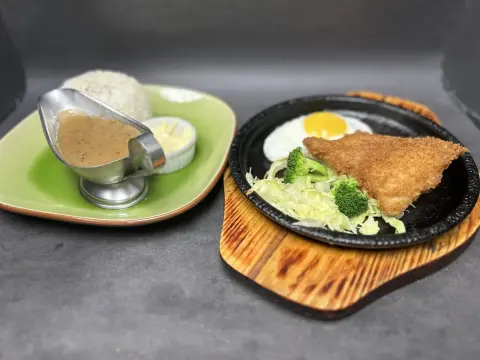 Cutlet Sole & Egg Steak Combo / 黑椒吉列魚柳 + 煎蛋