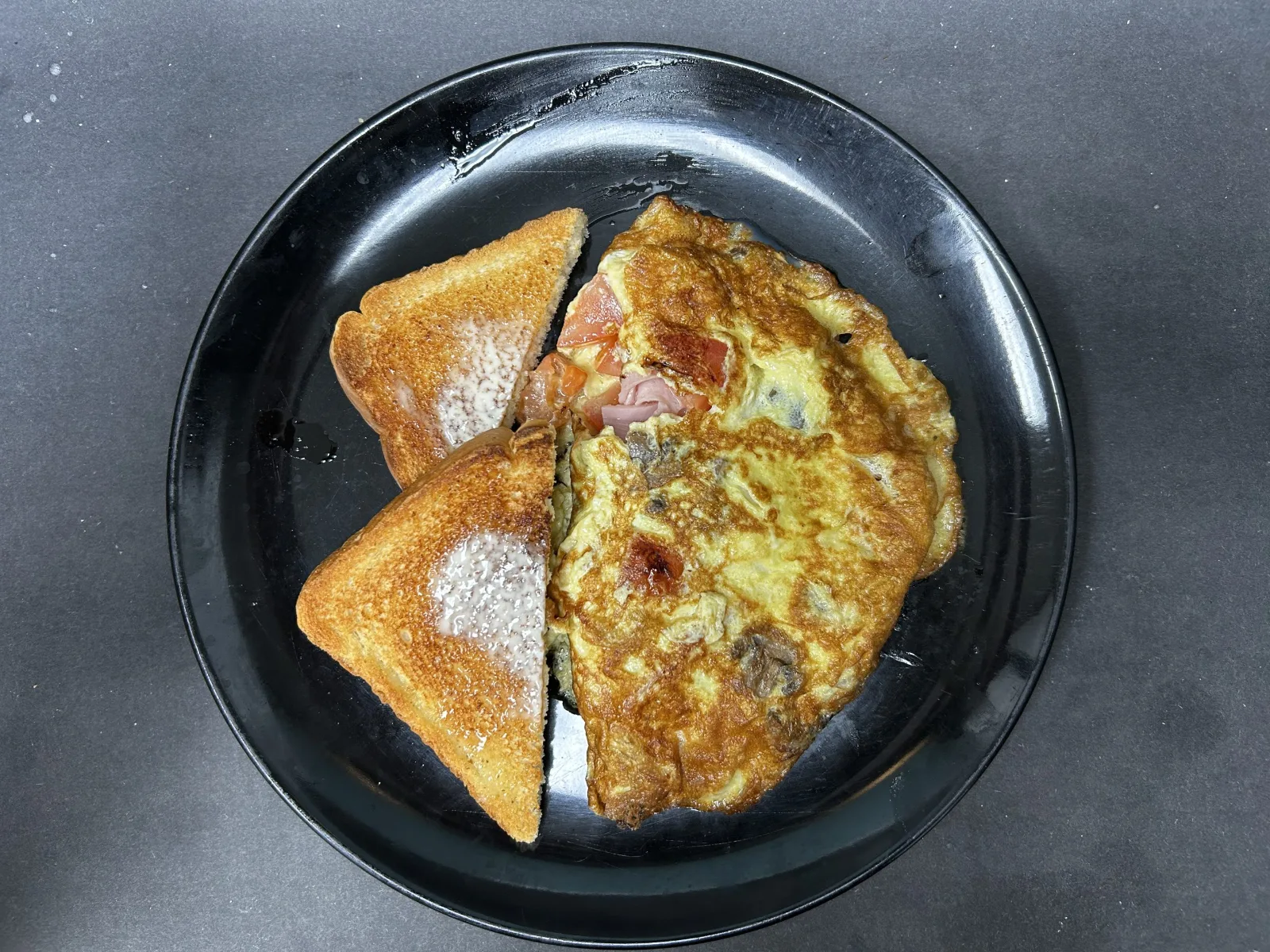 Ham & Tomato Mushroom Omelette
