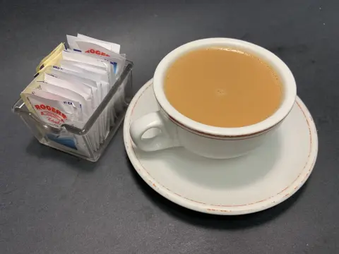 Hong Kong Milk Tea / 港式奶茶