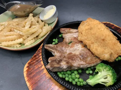Pork Chop & Cutlet Sole Steak Combo / 黑椒豬扒 + 吉列魚柳